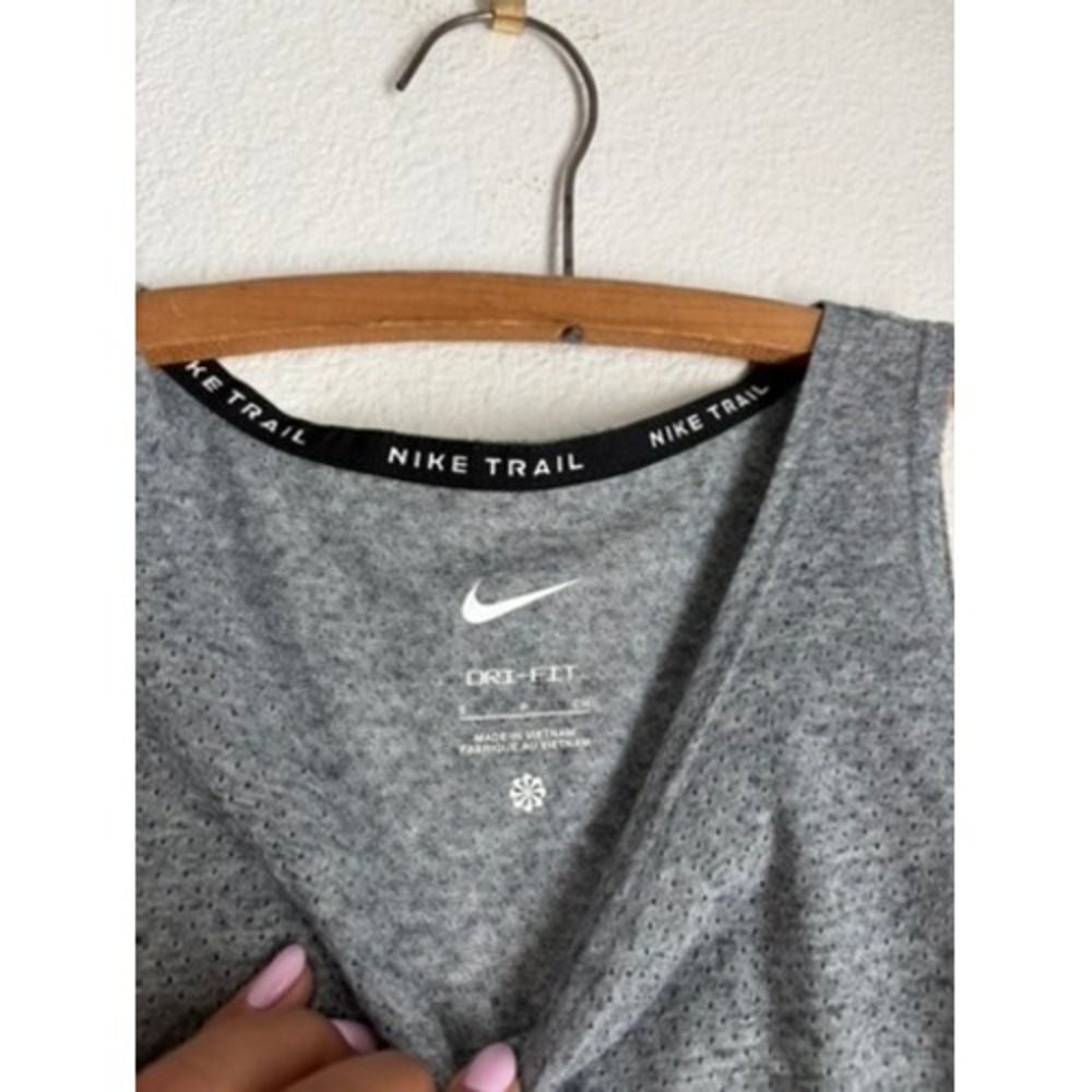 Nike Trail Dri-FIT Running Tank Top Heather Grey Mesh Womens Small CZ9192-063 - Picture 3 of 4